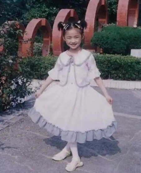 林允童年照曝光 成长变化惊人陷整容疑云(图)