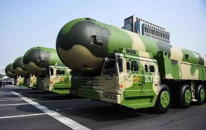 16分钟到伦敦,21分钟直达美国纽约,东风41洲际核导弹到底多强?