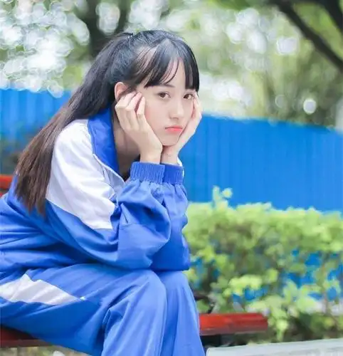 妖娆蕾丝控萝莉写真波涛"胸"涌标题00后校服女生03192回车桌面提醒您