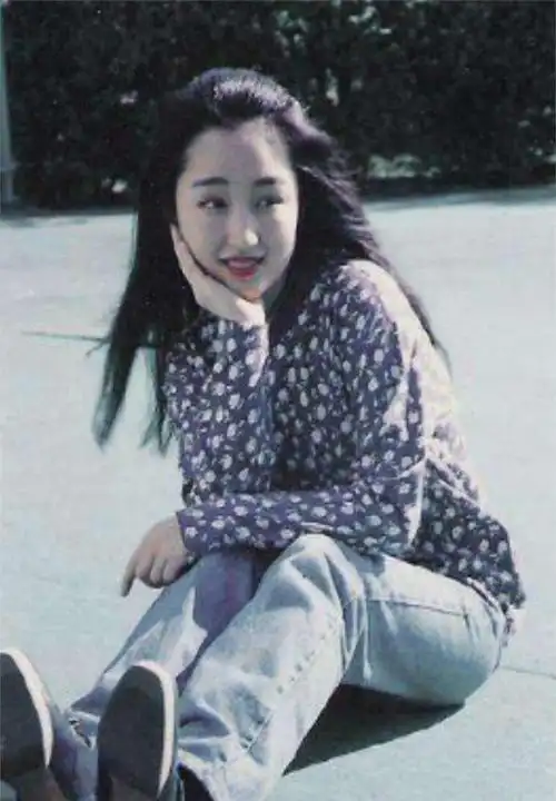 在杨钰莹的记忆里,她小时候的妈妈