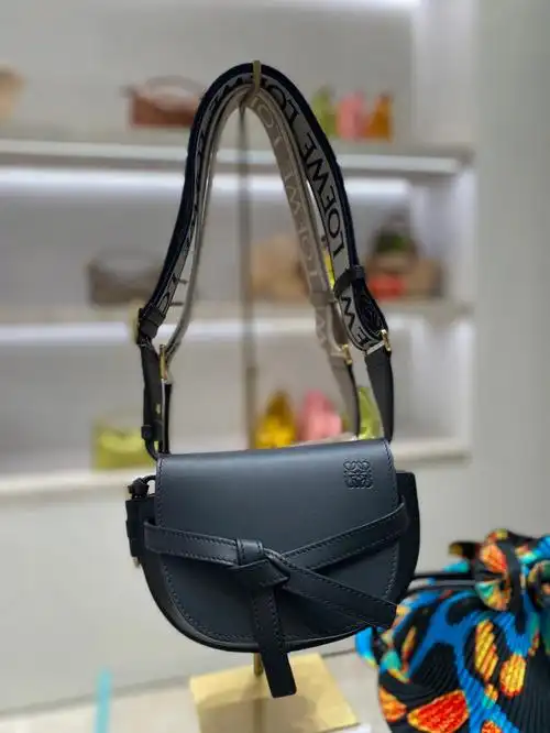 loewe黑色gate马鞍包