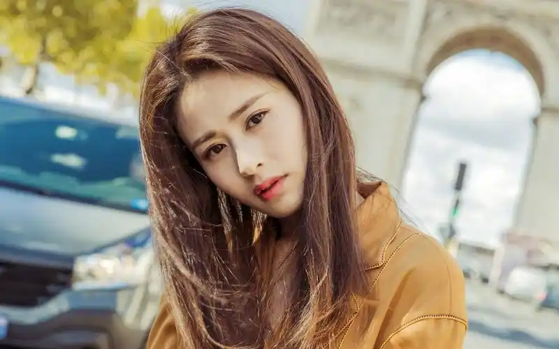 美女颖儿街拍图片-美女壁纸-高清美女图片-娟娟壁纸