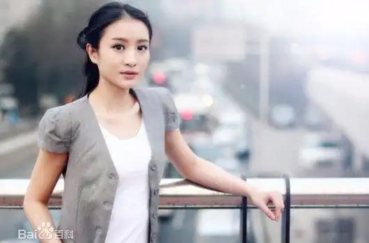 展开全部 《家有儿女》戴明明的扮演者 林好