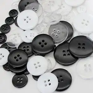 四眼纽扣圆形白色图片