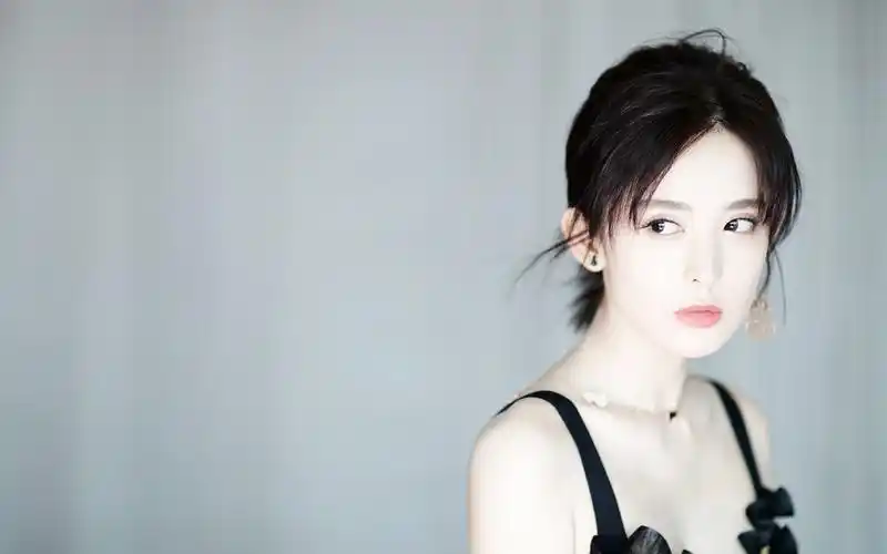 古力娜扎性感图片桌面电脑壁纸高清大图预览1920x1200_大陆明星下载