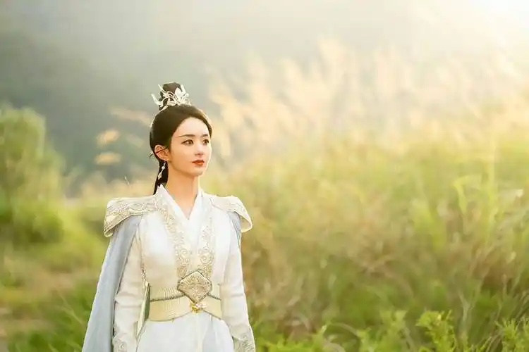 原创与凤行因和赵丽颖咖位不匹不能演恋人不料他却换了赛道