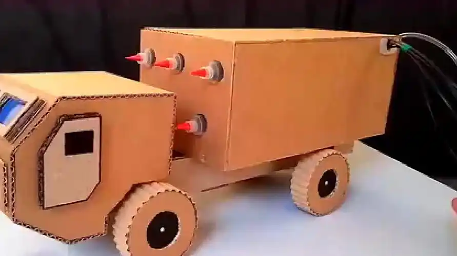 手工牛人他用纸盒手工制作导弹车,模型导弹还可以发射,太牛了!