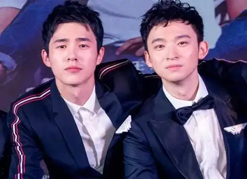 董子健更博说赵今麦帮自己圆梦,细看刘昊然留言后,原谅我笑出声