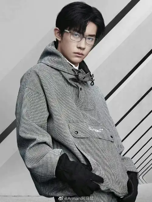 易烊千玺 眼镜杀