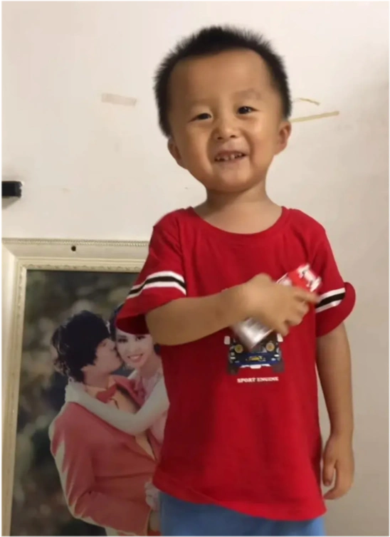 原创堂嫂杨姐又发楷楷许敏亲哥发声靠谱奇奇背后是郭威田静结婚照