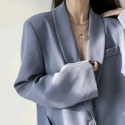 女生头像西服控