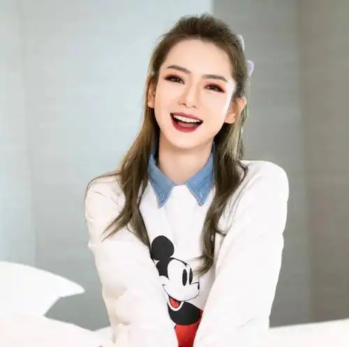 【微信头像】戚薇