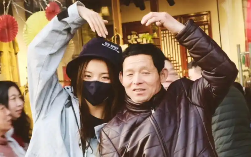 这样的女儿谁不爱71杨超越回老家为父亲办六十大寿7515工作家庭