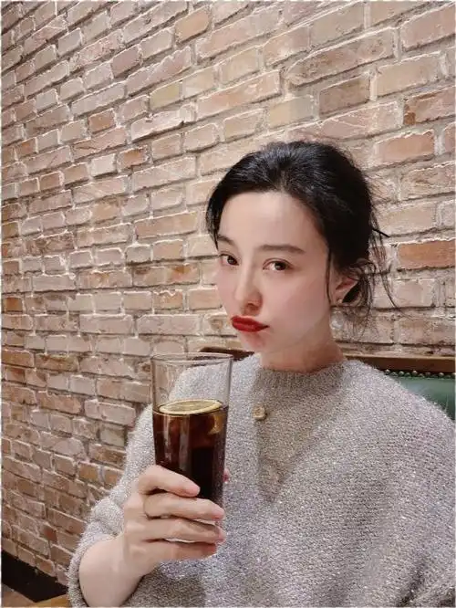 范冰冰与杨天真同框超显脸小比wink嫩得像小花少女感爆棚