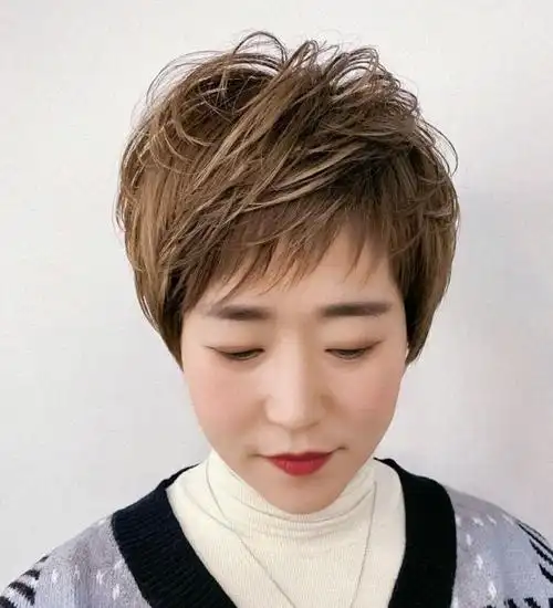 今年流行纹理烫短发20款