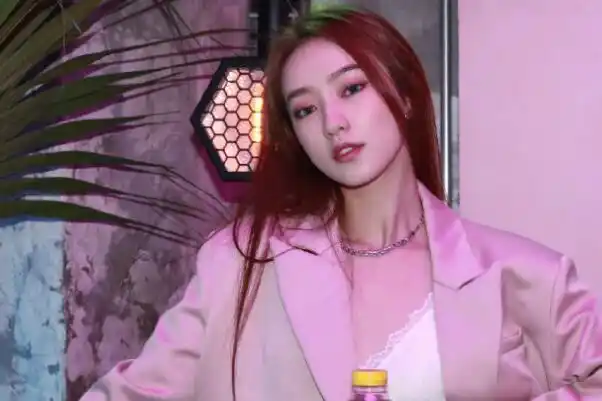 【怦然心动20岁】张浩昕个人资料郑州网红是海王吗