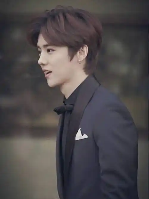 王俊凯侧脸照 - 搜狗图片搜索