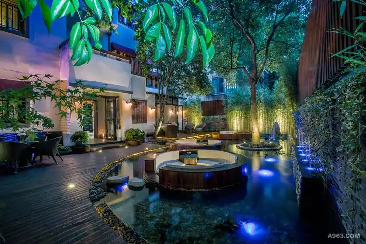 用材方面,设                    自然纹