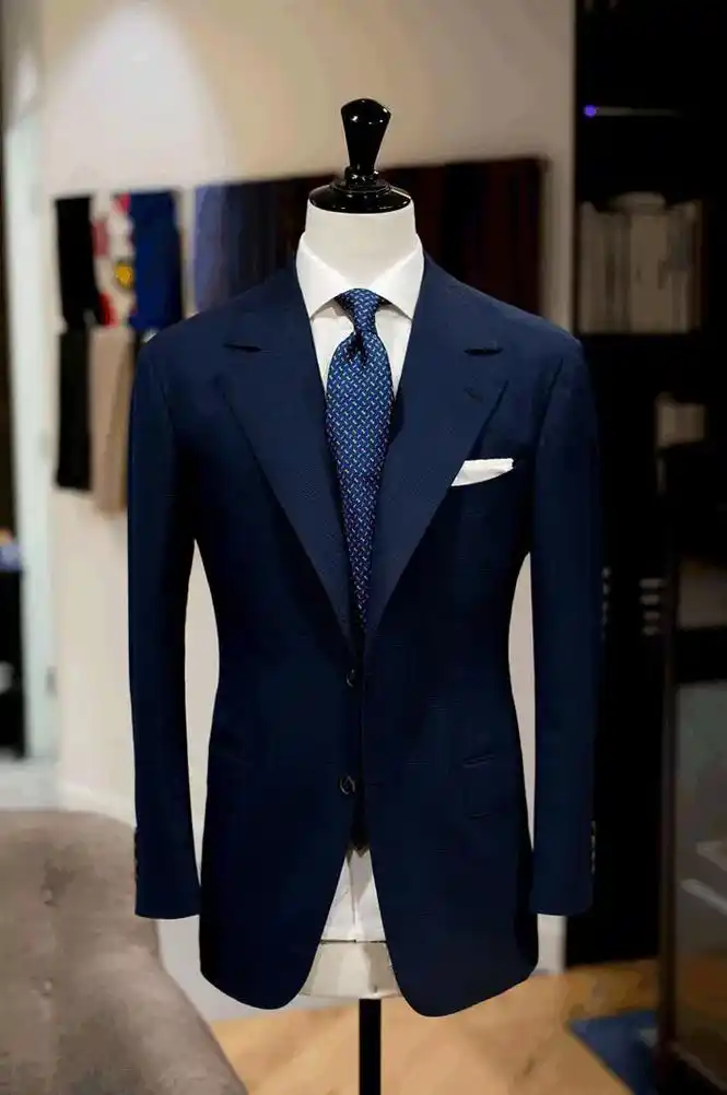 几乎适合所有场合使用的藏蓝 - 抖音