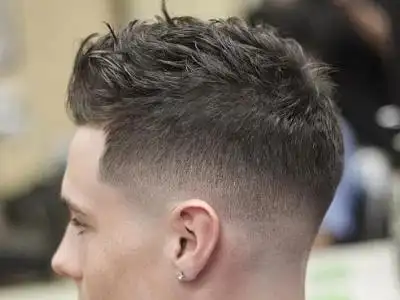最流行的男士铲青短发 两边铲设计越剪越