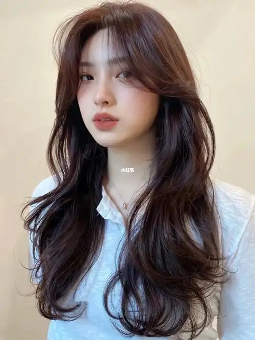 长发女生必备的烫发款式韩式大波浪卷