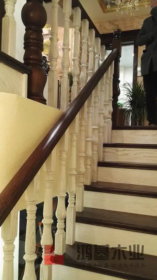 (西安市厂家直销实木楼梯)美国红橡木定制实木楼梯