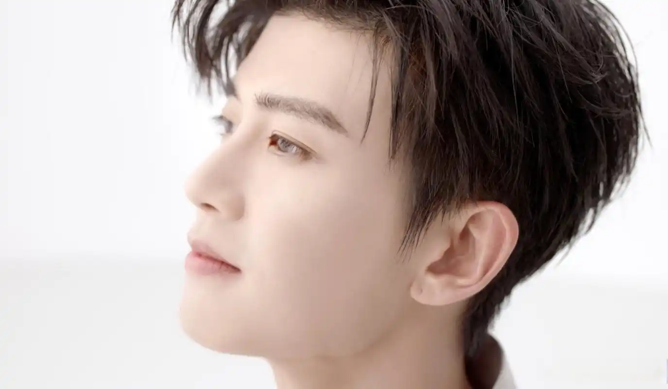 任嘉伦高清怼脸状态#继人鱼长意后,国超又双叒跟珍珠再续前缘!