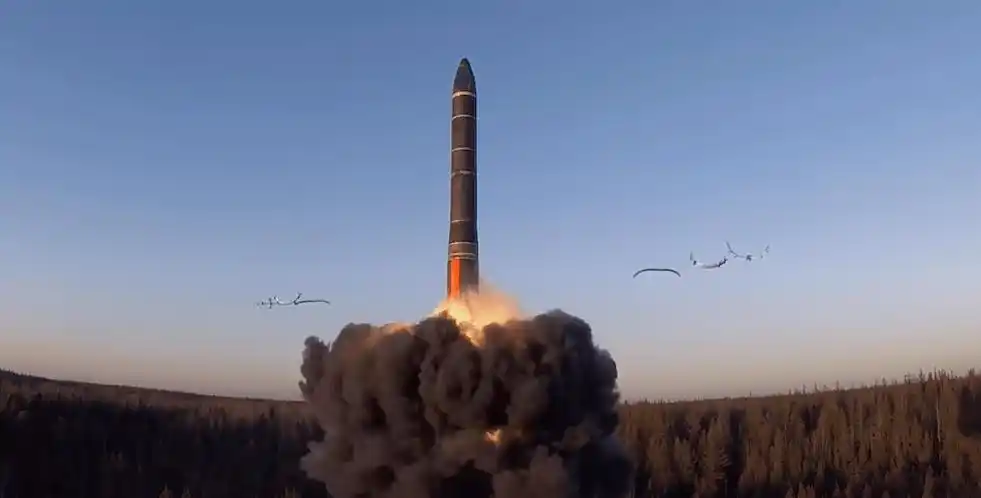 原创洲际核导弹之王萨尔马特开始量产射程18000公里高超音速弹头