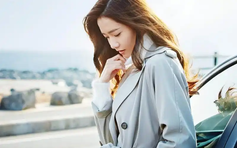 韩国美女林允儿治愈系桌面壁纸下载