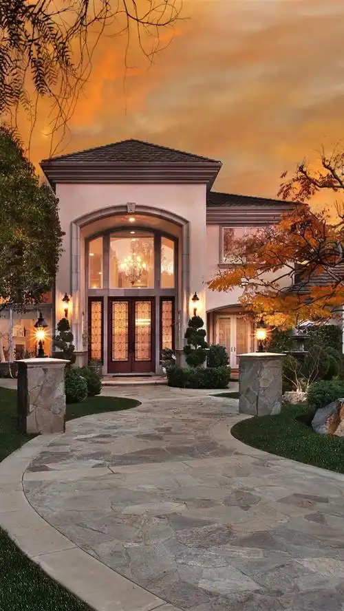 壁纸 别墅,房子,豪宅,树木,灯光,花园,夜晚 3840x2160 uhd 4k 高清