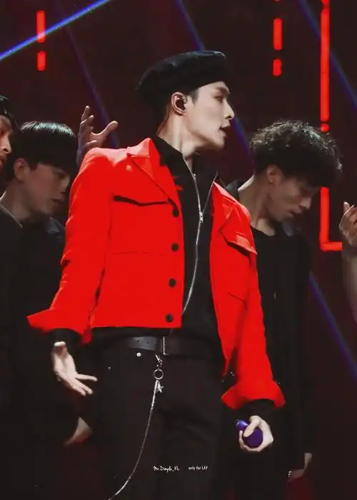 梦不落雨林 戴贝雷帽的张艺兴