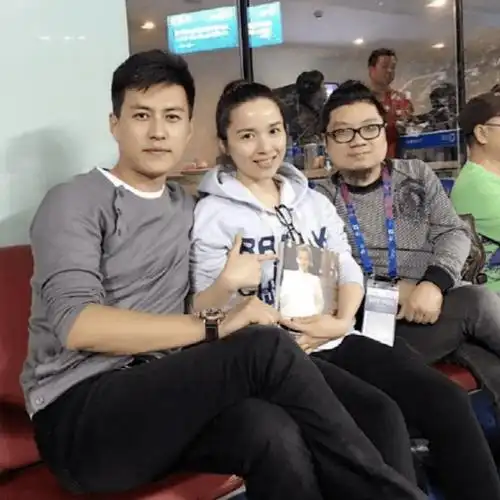 靳东老婆罕见晒照!