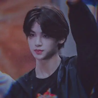 j黄明昊爱豆头像