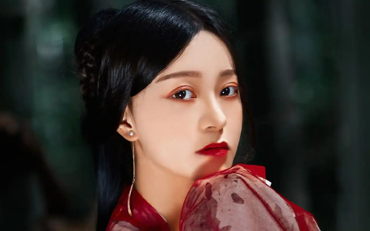 首页 桌面壁纸 美女壁纸 性感古装醉美人高清桌面壁纸1920_1200手机