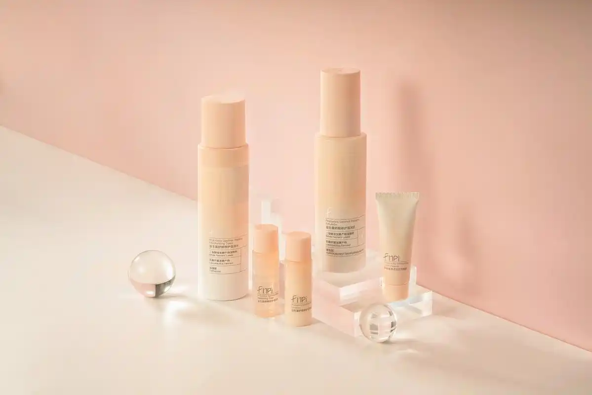 美妆护肤产品水乳拍摄|摄影|产品摄影|剪型简影 - 原创作品 - 站酷 (z