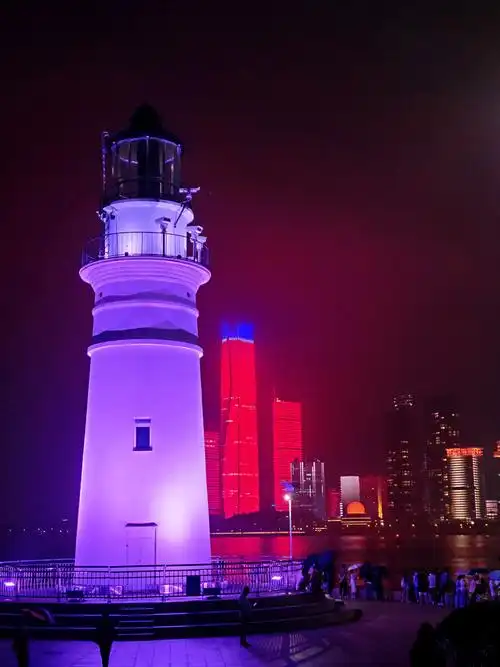 青岛奥帆中心情人坝的灯塔