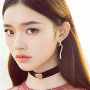 娇俏可人的美女明星林允漂亮qq头像图片