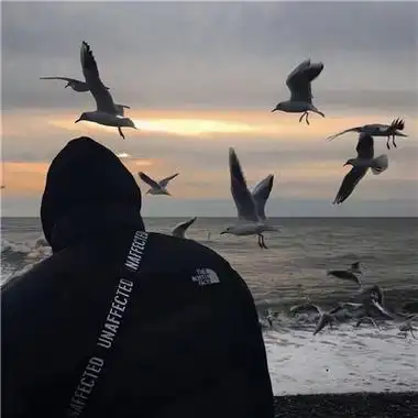 潇洒自在的好看男生头像合集 温馨又帅气的男生头像