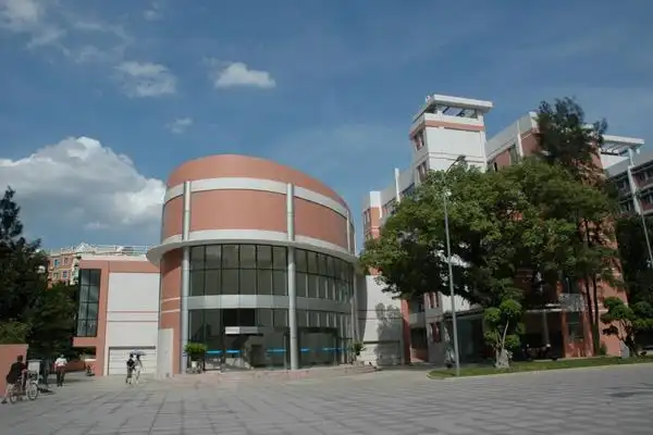 福建师范大学附属中学