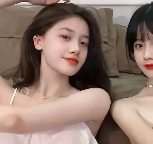 上最美好的女孩子我们是没有钻戒的爱情闺蜜头像@睡前伴你夜听@睡前伴