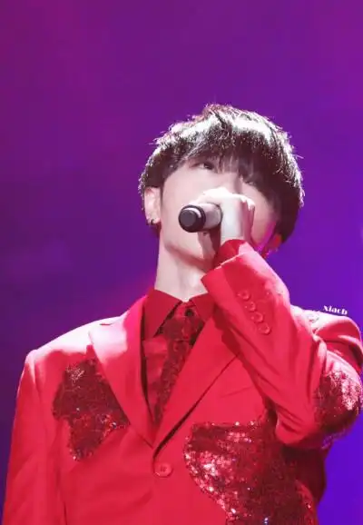 华晨宇火星红口红 - 堆糖,美图壁纸兴趣社区