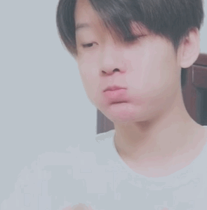 收集   点赞  评论  花少北表情包(来自微博超话) 2 4 云月拾陆