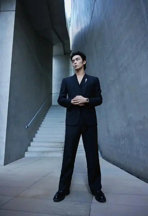 吴磊 × 今日bvlgari活动造型图集