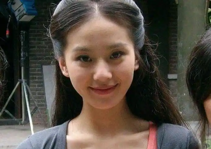 刘诗诗究竟有多美当她10年前旧照曝光后吴奇隆的眼光真毒