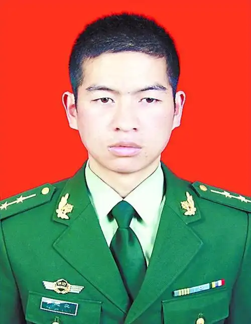 三位英雄走了一座城市哭了杭州倾城泪别烈士