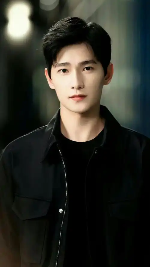 杨洋首部短剧#近期杨洋官宣了很多作品但基本是古装题材和年代剧