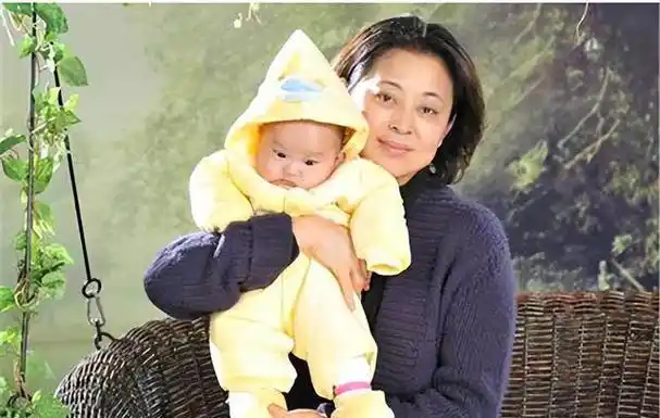 拒绝卖房给儿子治病,让倪萍再生一个的王文澜,现在怎么样了?