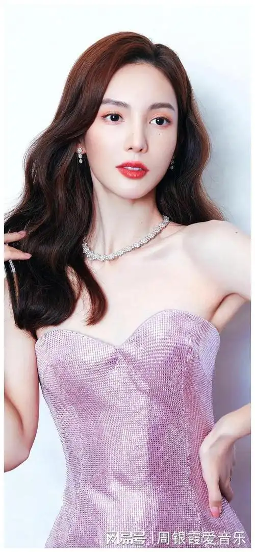 金晨代言新饮料,舞姿迷人,简直美到犯规!