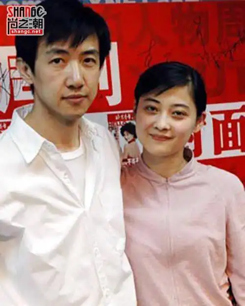 娱乐 滚动 > 梅婷现任老公曾剑个人资料曝光    2000年11月鄢颇和梅婷