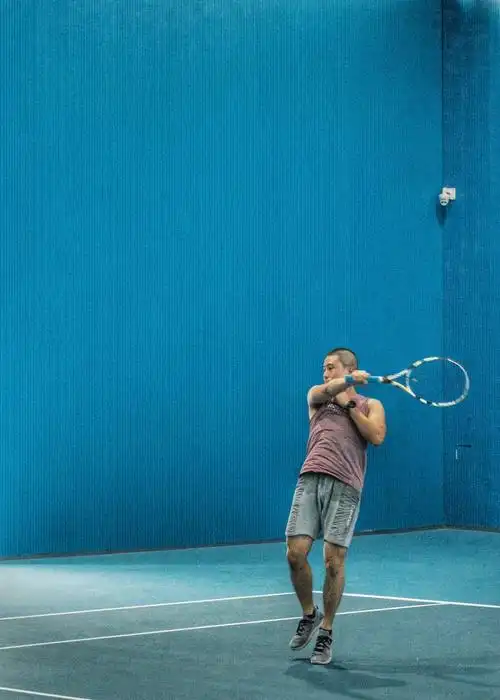 现在系统学习动作,发力点,落球点等技巧后,相对好些